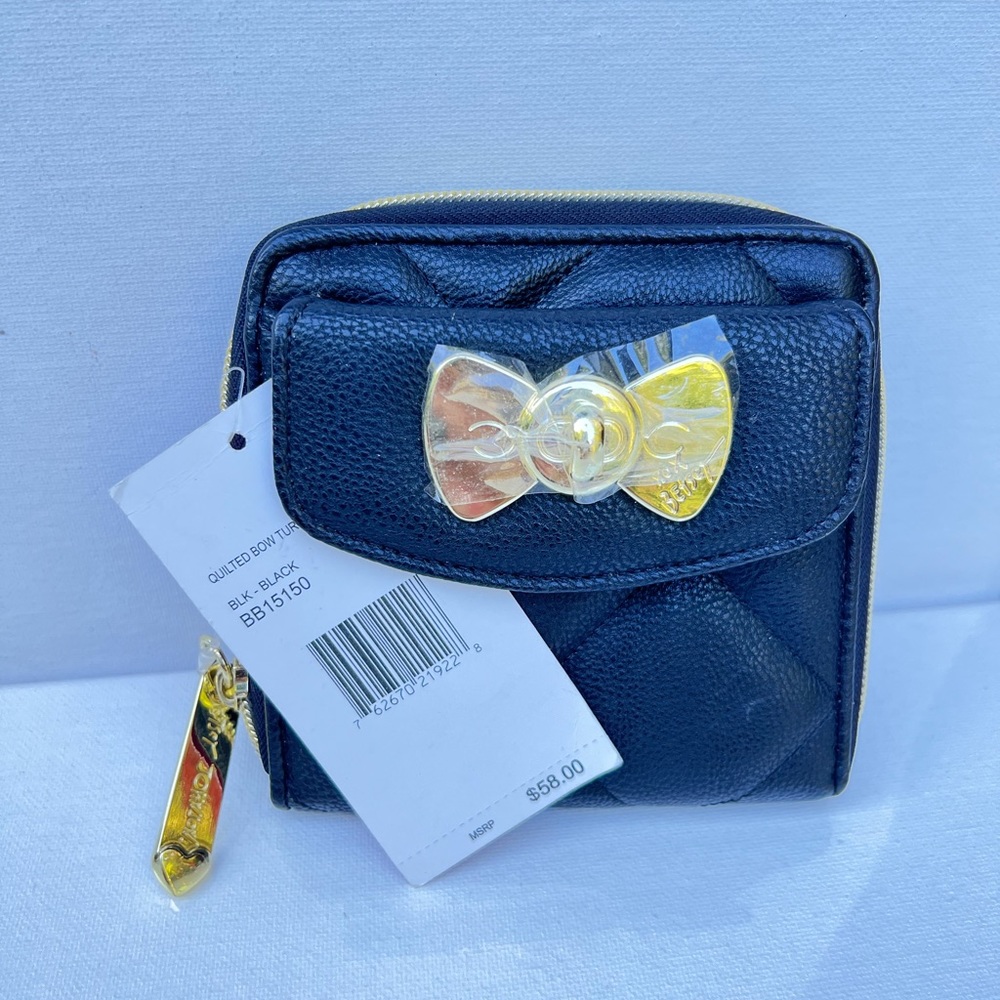 Betsey Johnson Black Quilted Bow Turnlock Zip Clutch Wallet BB15150